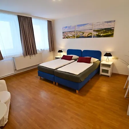 Am Schloss 106 アパート *